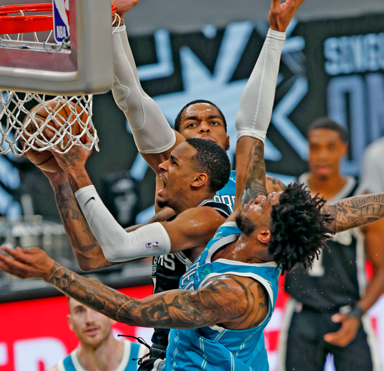 海星体育-法兰克福今夜更衣室发声，志在NBA常规赛名次提升，压力陡增，纪律约束更严格的简单介绍-海星体育